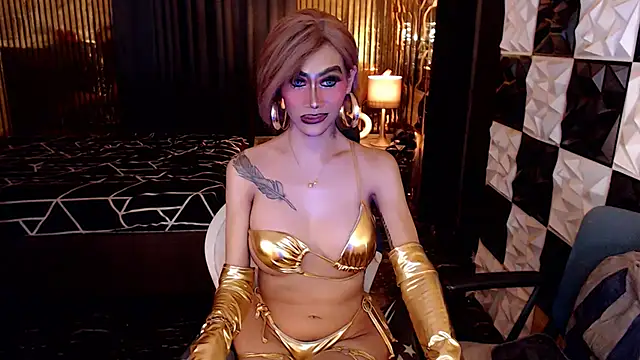 MonstrousCockDiva webcam