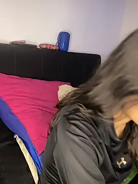 hotwife26 webcam