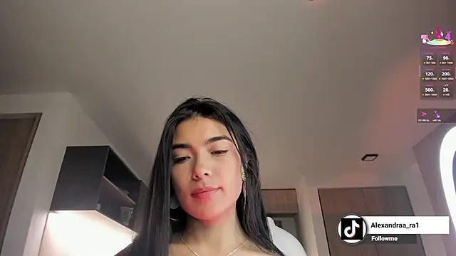 Alexandra_ra webcam