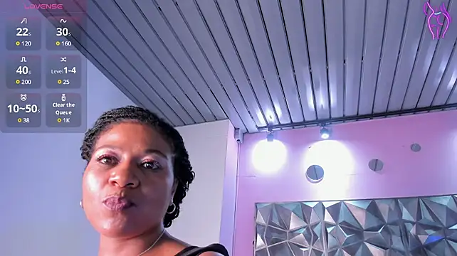 KeisySmith live cam on StripChat