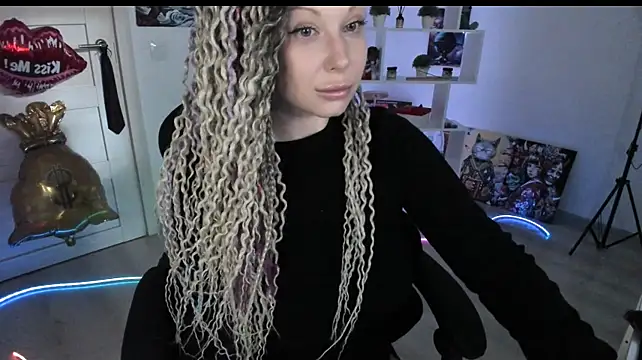 HoneySallyMoore live cam on StripChat