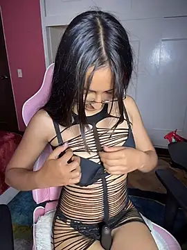 MoonLitDoll live cam on StripChat