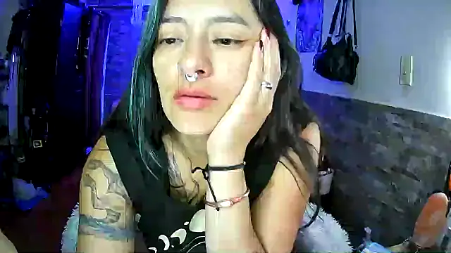 AngelaQueen_ live cam on StripChat