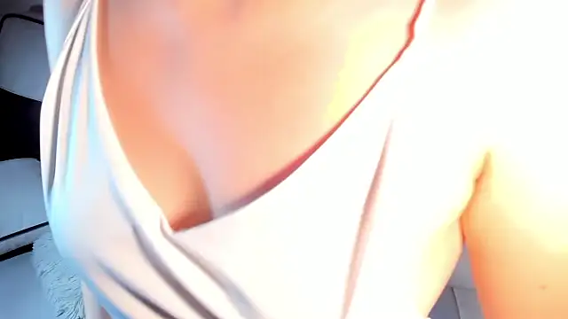 Mia_blaiir live cam on StripChat