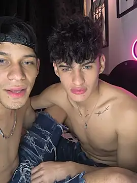Boys_Eyes live cam on StripChat