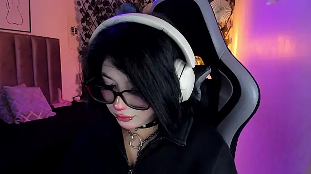 Kitty_Gang ♉ online nude chat