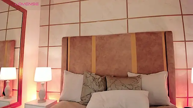 gretavelvet (F young) - I ride your cock in squats 🥵🥵