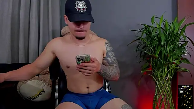boyc022_ live cam on StripChat