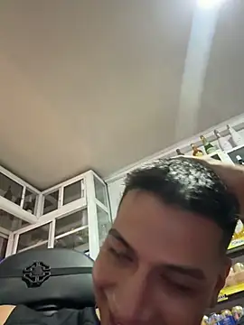 OliverWest04 webcam