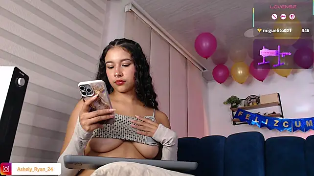 ashely_ryan24 webcam