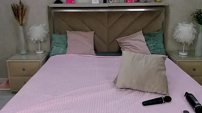MiaKarlos webcam
