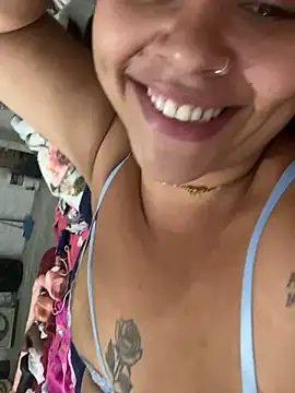Chloe_Leaozinho webcam