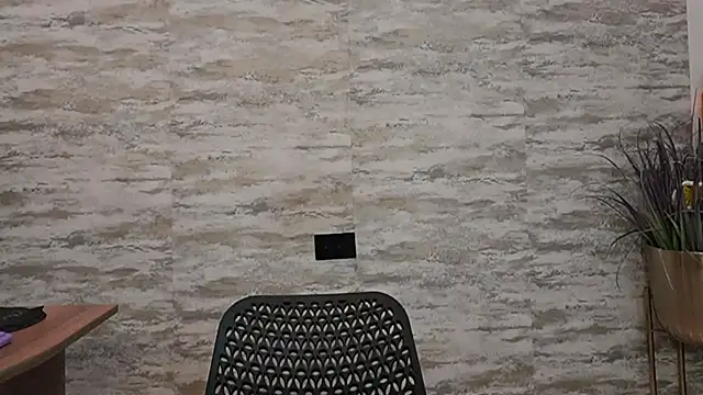 HOTBLACKANDWHITE2 webcam