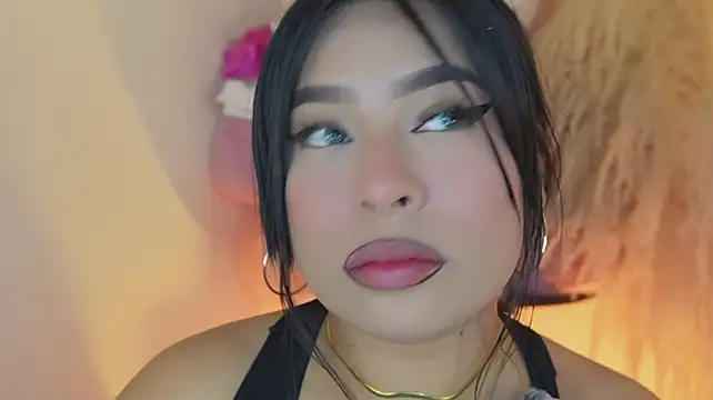 mia_roux1 webcam