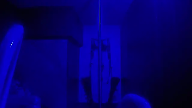 belladonna_trix (F young) - Fox tail anal plug + Ctrol domi x5mn💀