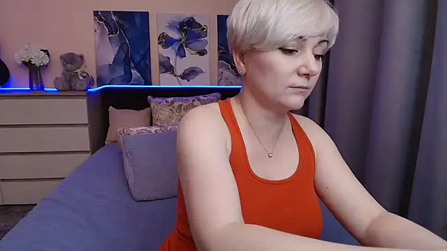 BlondPearl live cam on StripChat