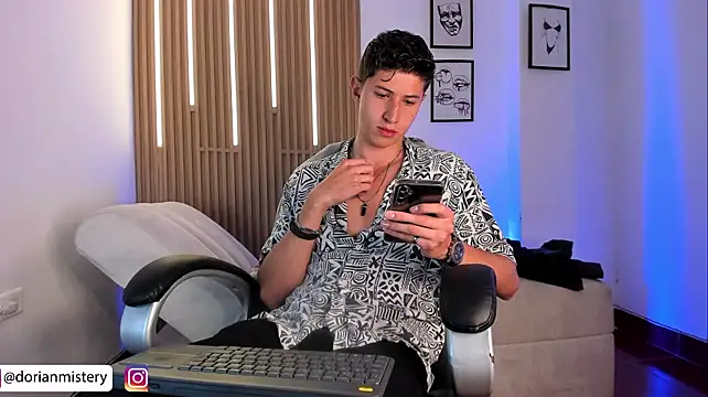 Dorianmistery2322_ webcam