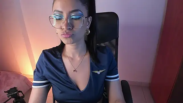 PaulinaBelushi webcam