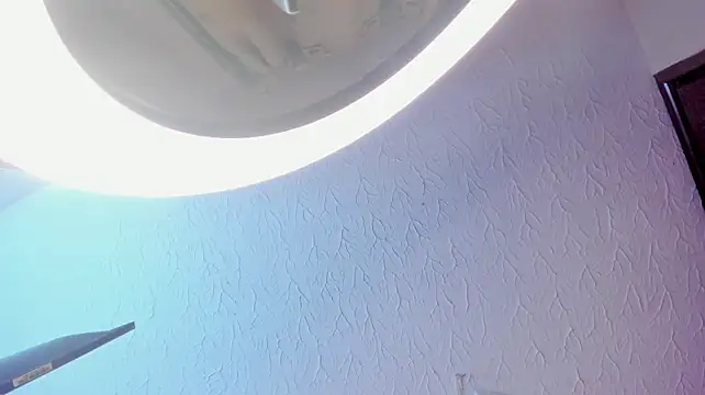 LalilaBrunettee live cam on StripChat