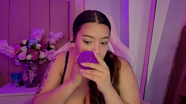 MollyBigBoobs12 webcam