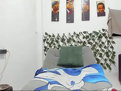Latins_Boss webcam