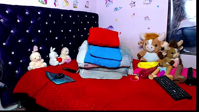 ShantalsSecret live cam on StripChat