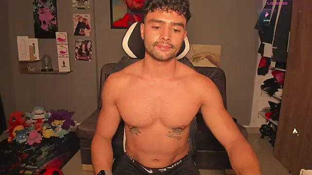 JacksonRosse live cam on StripChat