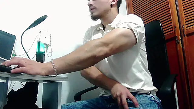 TouchDaddy4 webcam