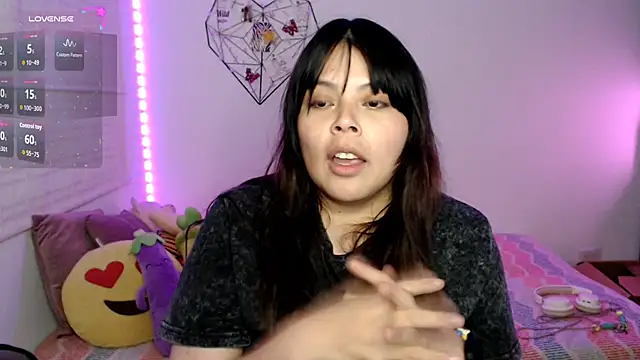 EllieMoonX webcam
