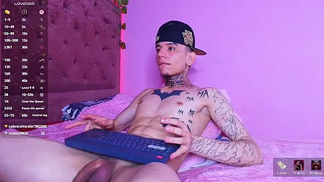 TheBatMansion live sex cam