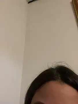 julia_moreira webcam