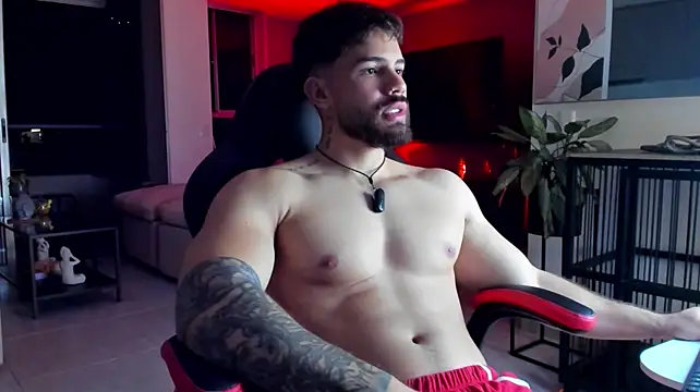 Valenthino_Salvatore live cam on StripChat