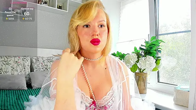 QueenViktoria webcam