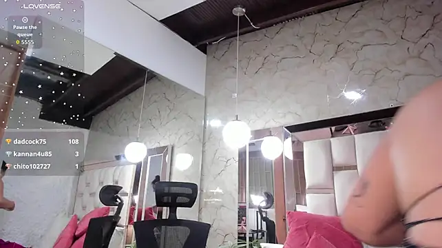 katleya_lewiis webcam