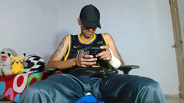 skinny23cm webcam