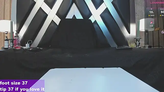 CloePerson webcam