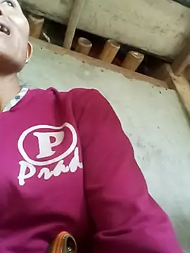 Nguyen_Emaa webcam