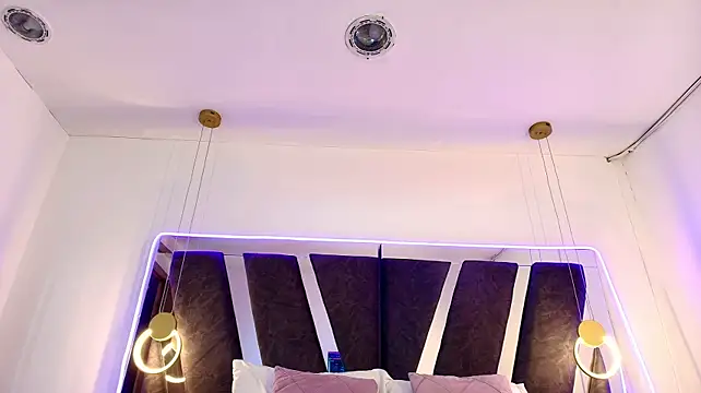 sophia__moore__ webcam