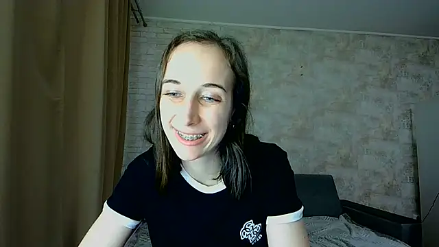 Anika_bloom live webcam