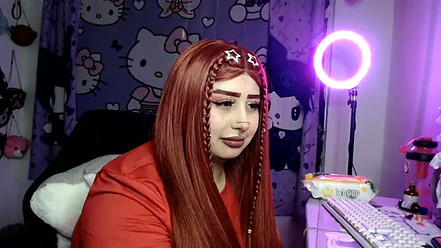 lussyevans24 live cam on StripChat