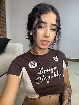 RosseMelody live cam on StripChat