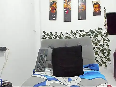 Latins_Boss webcam