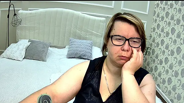 BonnnyBoobsy webcam