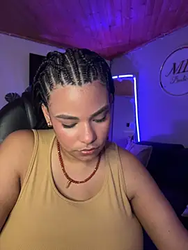 Isabella_boobd live cam on StripChat