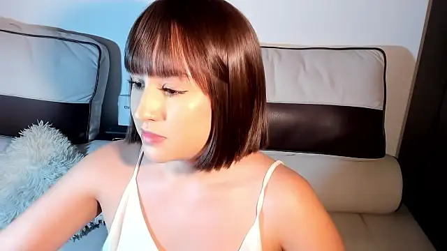 Mia_blaiir webcam