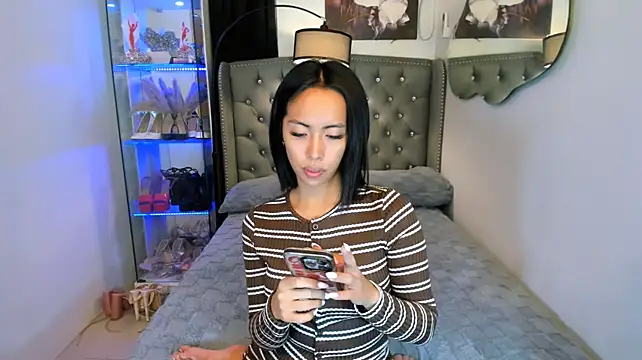 reighnempress webcam