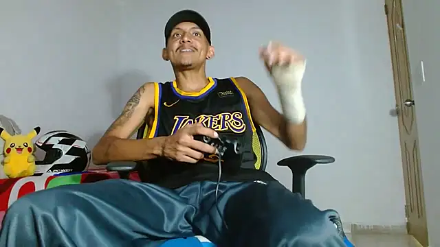 skinny23cm webcam