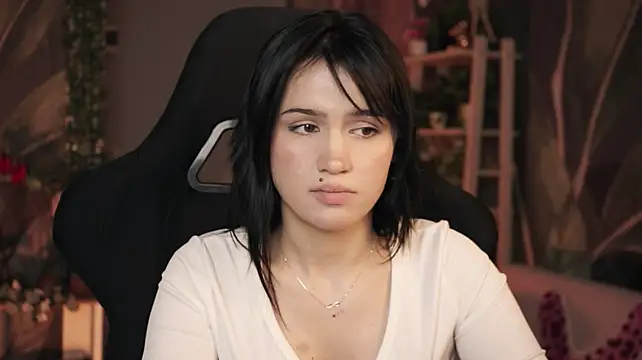 MonicaFarmer webcam