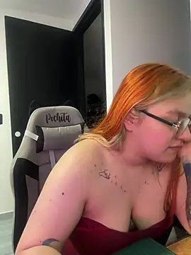 sophia_weest99 (F young) - Naked + oil body 😍