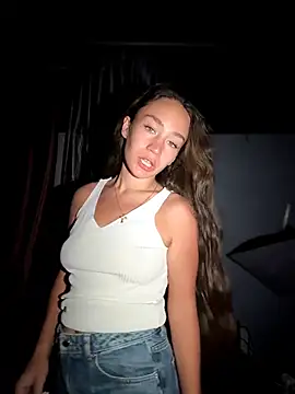 quietnicole (F young) - Fingering pussy